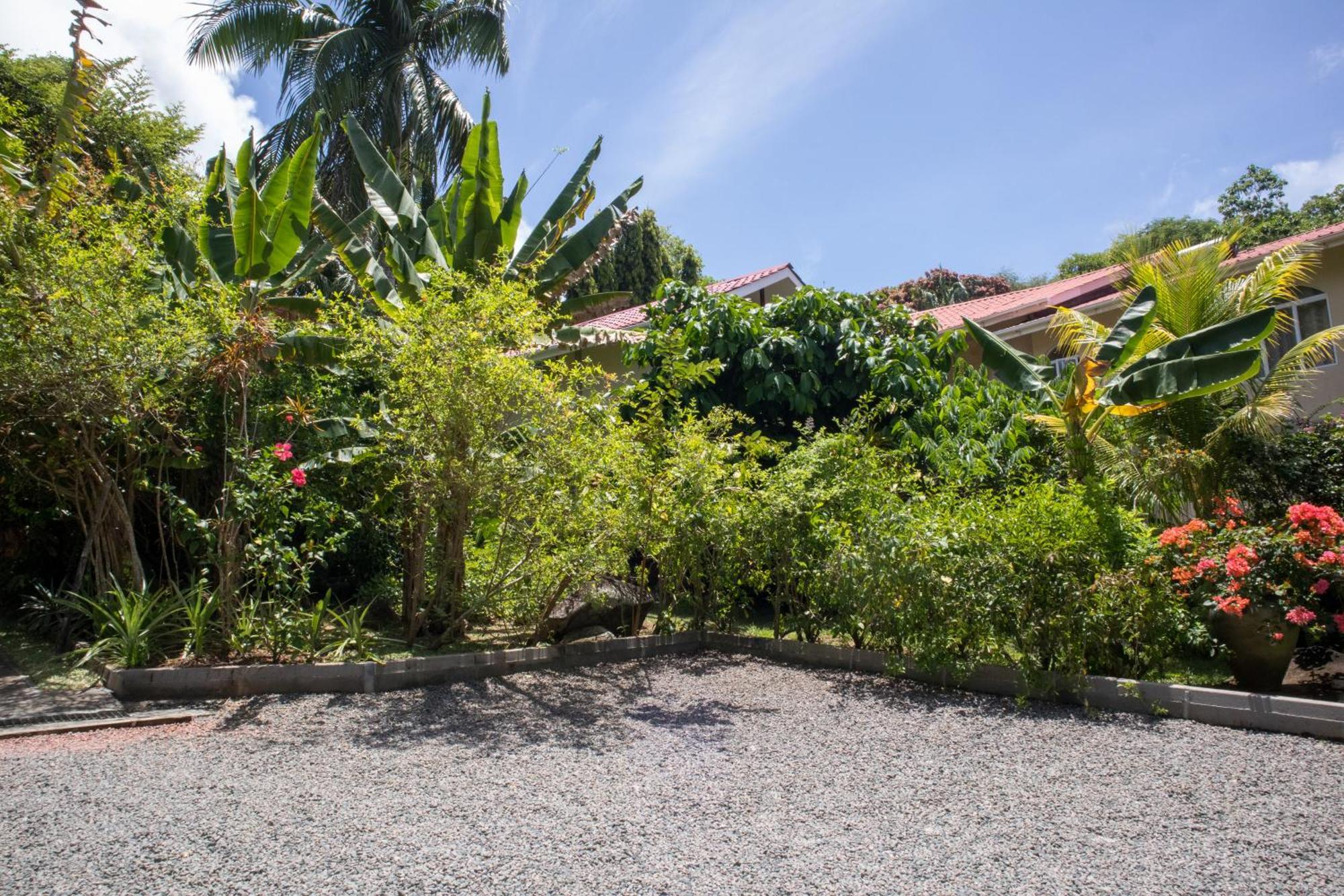 Domaine Desaubin Luxury Guest house Takamaka